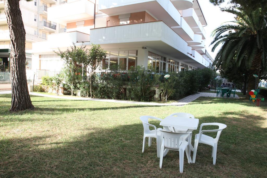 Hotel Blumen San Benedetto del Tronto Eksteriør bilde